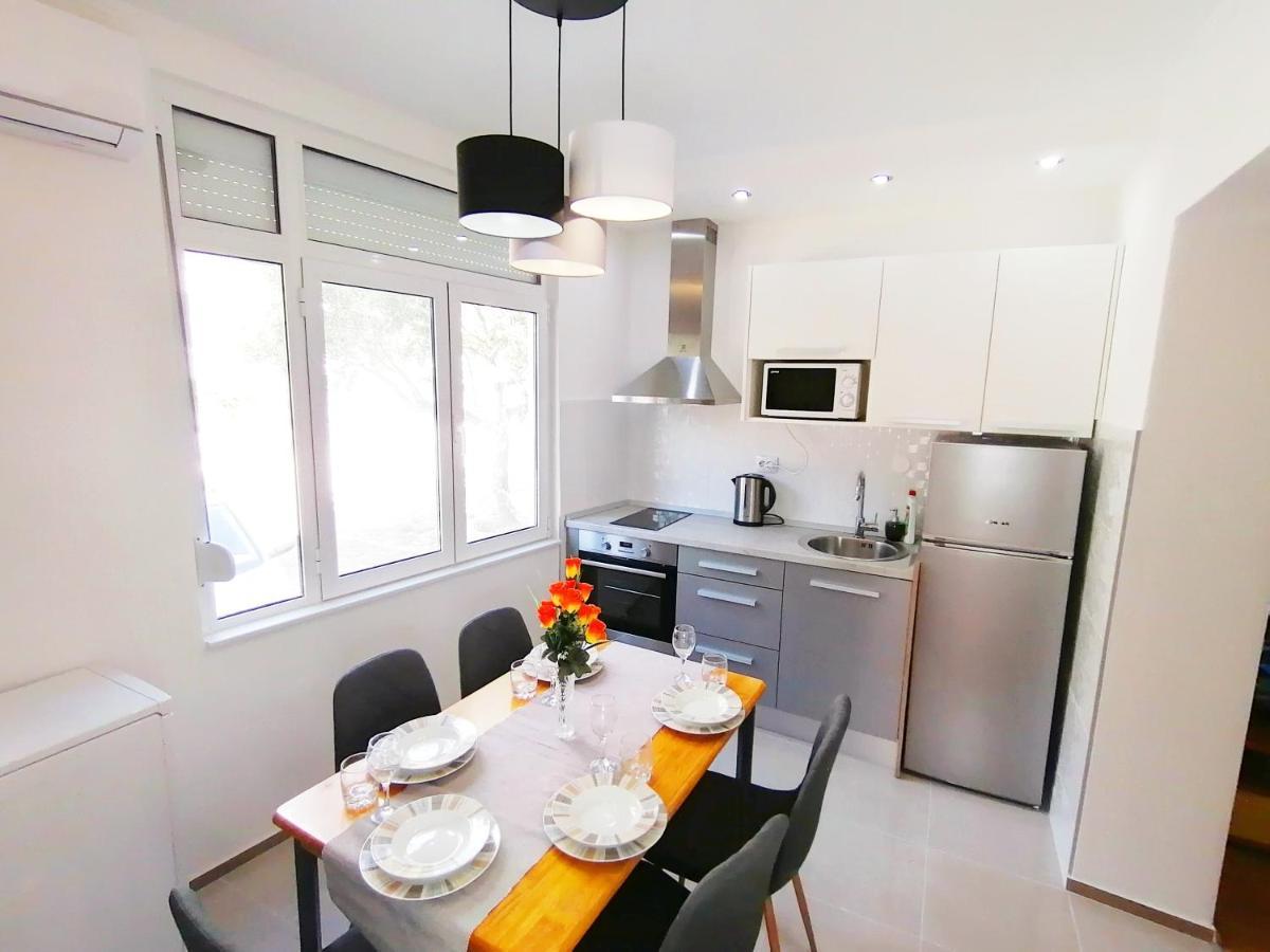 Apartmani Buljubasic Baška Voda Exteriör bild