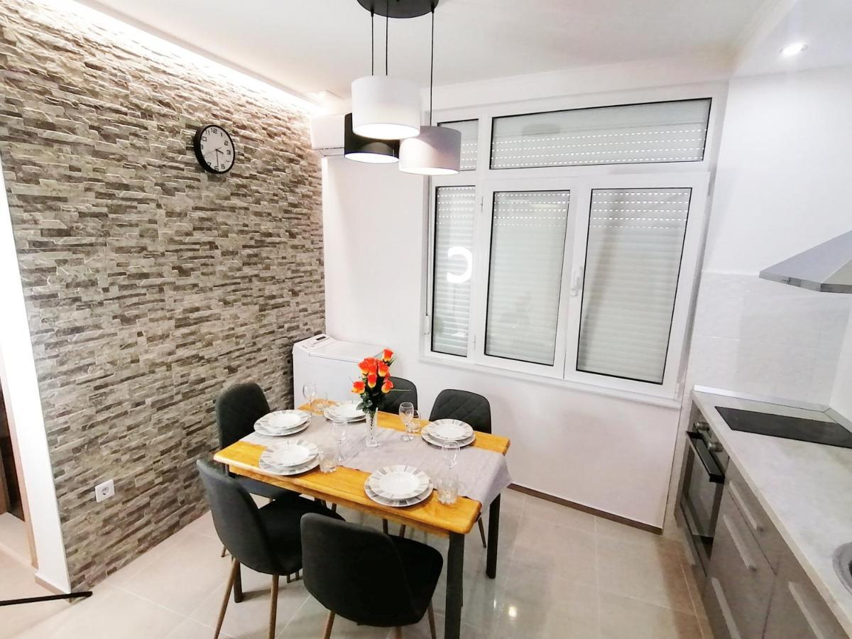 Apartmani Buljubasic Baška Voda Exteriör bild