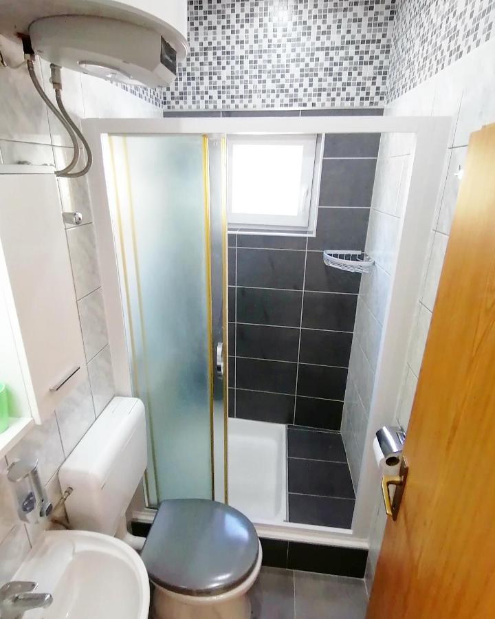 Apartmani Buljubasic Baška Voda Exteriör bild