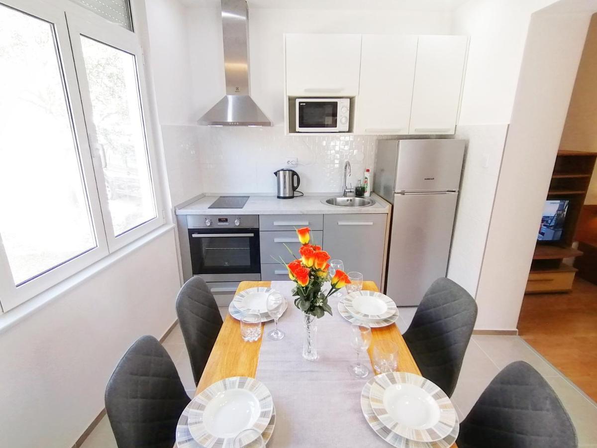 Apartmani Buljubasic Baška Voda Exteriör bild