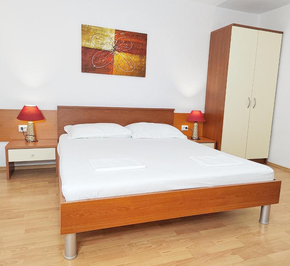 Apartmani Buljubasic Baška Voda Exteriör bild