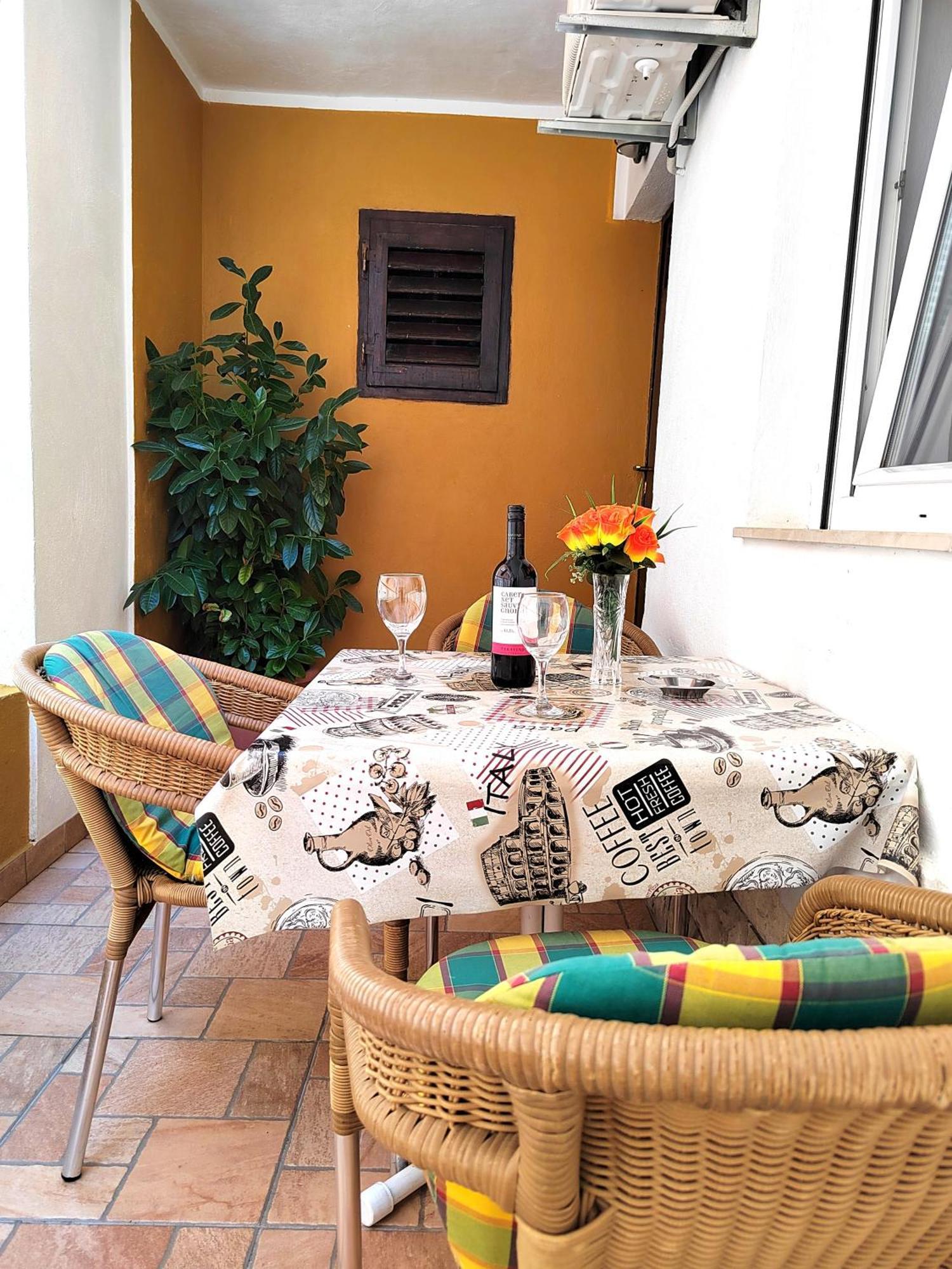 Apartmani Buljubasic Baška Voda Rum bild