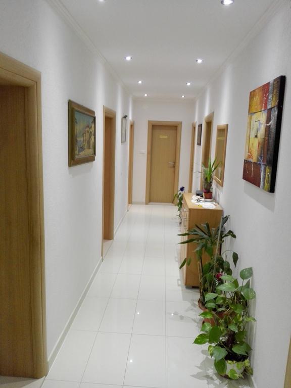 Apartmani Buljubasic Baška Voda Exteriör bild