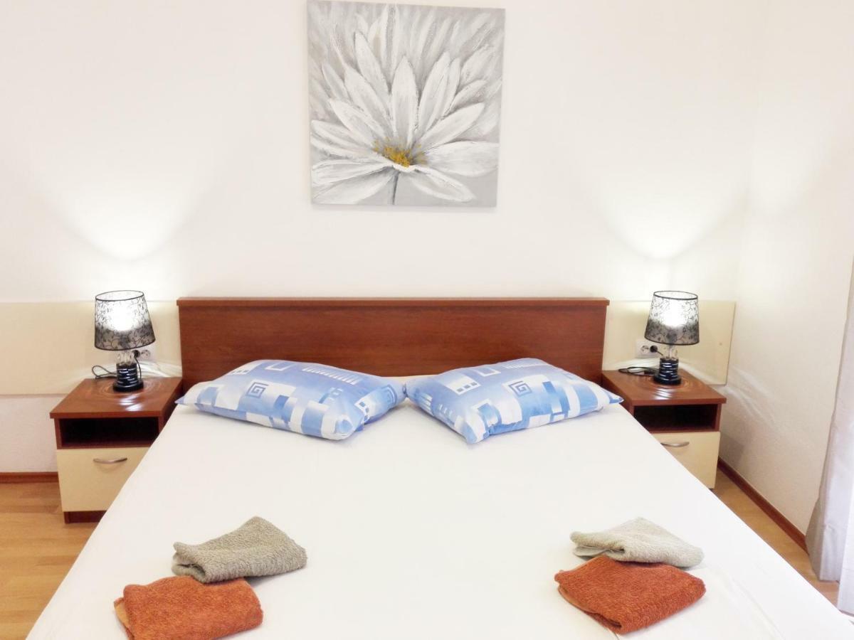 Apartmani Buljubasic Baška Voda Exteriör bild