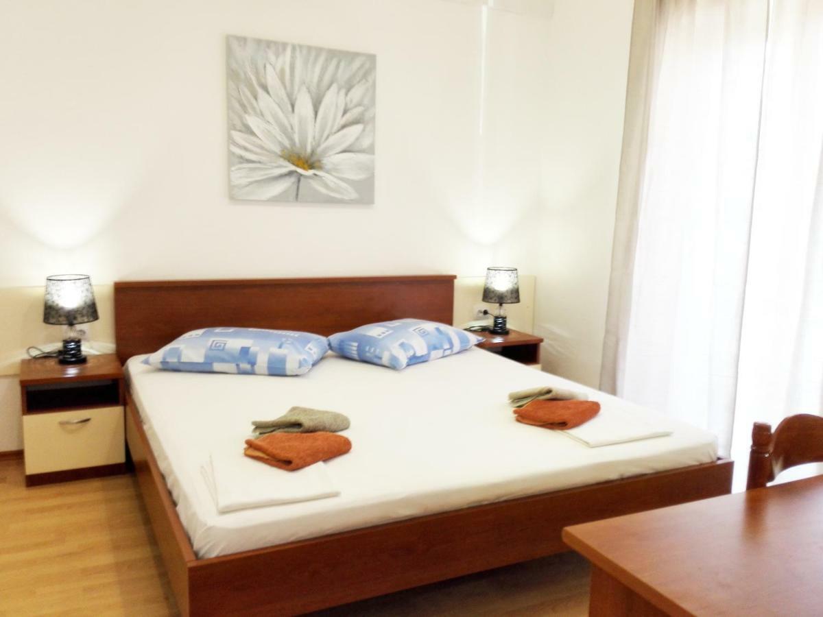 Apartmani Buljubasic Baška Voda Exteriör bild